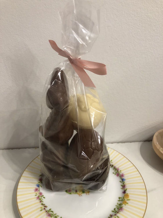 Afbeeldingen van Holgoed +/- 200g Haasje met 3 Paaseitjes